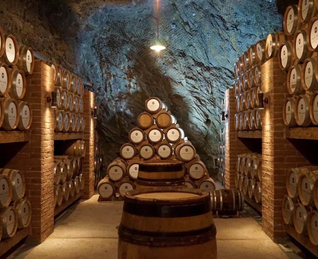 Jonathan HaefeliJonathan Haefeli 4 Jonathan HefeliBaerg Marti Show room Jungfrau 2